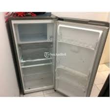 Harga pintu kamar mandi yang ditawarkan oleh pasar cukup bervariasi mulai dari yang paling murah hingga yang mahal sekalipun, namun harga pintu bukanlah hal utama dalam menentukan keindahan. Kulkas 1 Pintu Bekas Merk Lg Gny201sl Mulus Terawat Harga Murah Di Jakarta Tribunjualbeli Com