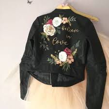 Pin By Diy Decoracao Jessica Santin On Dream Closet Trench Coats Jackets Floral Leather Jacket Faux Leather Jackets Jackets