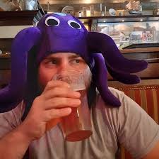 What happens if the clutch pressure plate circles are not lined up?