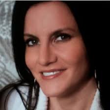 Renee Fitch's Instagram, Twitter & Facebook