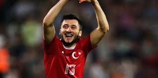 Futbola zonguldak belediyespor altyapısına başladı ve daha sonra zonguldakspor altyapısına geçti. Alman Ekibi St Pauli Den Skandal Enver Cenk Sahin Aciklamasi Fotomac