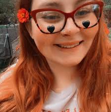 Anthro vibes @Aldi this week. I love the flower art work and the beautiful  flower candles. I can't get over the affordable prices.  #easter#seasonaldecor #springvibes #springdiy #springflorals  #springdecor#aldi#aldifinds#anthrovibes