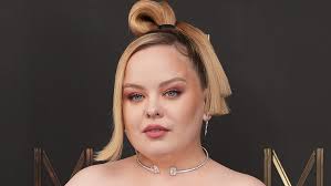 Good day gentle readers On my rewatch of season 3 for the millionth time I  realised that the actor who plays Walter Dundas the man in charge of seeing  the lineage of