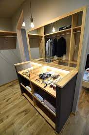 コンセプト住宅 軒下で繰り広げられる新たな暮らし ウォークインクローゼット ショーケース クローゼット 収納 クローゼットのレイアウト リビング クローゼット