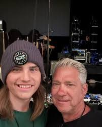 Zach Greenfield's Instagram, Twitter & Facebook