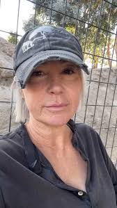 So VERY important. LOOK AT HER!!!!!!