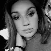 Mandy Cahill's Instagram, Twitter & Facebook