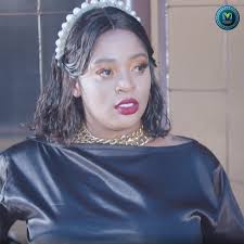 Yeye baba yako aliona kwangu na ndo maana akanifuata. Vilevile huyu wa  kwako kama anaona kuna kitu ambacho wewe huna, atakuja mwenyewe kama nyuki  wa asali"