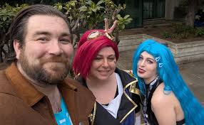 Cosplay photoshot. Any comment is appreciated.