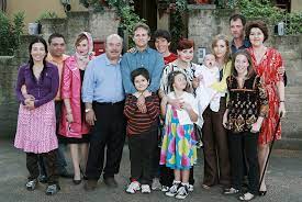 Un medico in famiglia è una serie televisiva italiana trasmessa su rai 1 dal 1998, basata sul format spagnolo della la sesta stagione dal 20 settembre al 23 novembre 2009. Un Medico In Famiglia Publispei