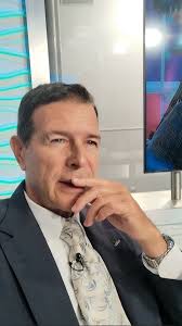 #martes, #adrianbarros