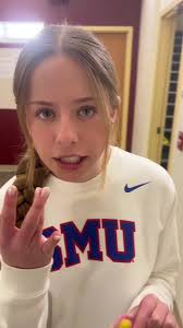 W’s in the schattt #fyp #drake #trend #anitamaxwynn