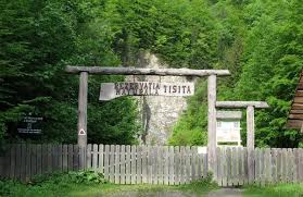 Localizarea rezervației (punctul marchează aproximativ centrul rezervației). DescoperÄƒ Romania Cheile TiÈ™iÈ›ei ColÈ› De Rai In Vrancea Editia De Dimineata