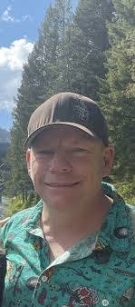 Eric Pickering's Instagram, Twitter & Facebook