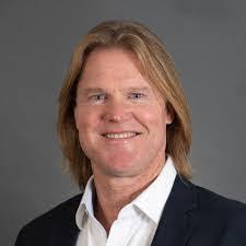 Adam Loring's Instagram, Twitter & Facebook