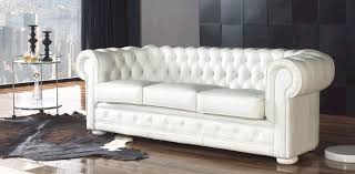Grand classique de notre gamme, le holyrood saura satisfaire les amoureux du canapé chesterfield anglais traditionnel. Canape Chesterfield Bien Le Choisir Et Faire Le Bon Choix Canape Show