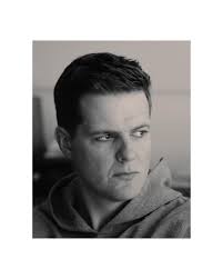 A day in motion 👟 @cindycrawford for @vuoriclothing