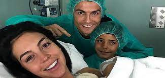 Date de naissance05 février 198536 ans. Cristiano Ronaldo Est Papa Pour La Quatrieme Fois Afriquemidi Com
