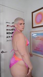 Dani DMC naked - a visual feast of unrestrained beauty