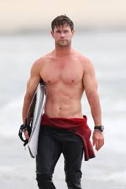 Hemsworth has also appeared in the science fiction action film star trek (2009), the … Chris Hemsworth And Elsa Pataky Kissing Beach Pictures 2018 Popsugar Celebrity