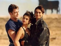 When a mother disapproves of her daughter's lover, she hires an underwear model and former bullfighter to seduce her daughter. Behind The Scenes Za Kulisami Jamon Jamon Papo De Cinema 05 Penelope Cruz Fan Photo Gallery