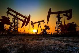 Harga mingguan petrol dan diesel adalah dipengaruhi oleh oil price semasa minyak dunia dan nilai tukaran ringgit dalam pasaran dunia. Harga Minyak Dunia Minus Ini Daftar Harga Bbm Pertamina Shell Dan Total Halaman All Kompas Com