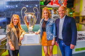 Auch in einer anderen gruppe stehen die achtelfinalisten fest. Sport1 Public Relations On Twitter Der Fantalk Am Dienstag Ab 20 15 Uhr Auf Sport1 Mit Allen Infos Zu Mancity Vs Borussia Mit Laura Papendick Haddithoene U Janawosnitza Zu Gast Im Fussballmuseum Sind Neururer Peter