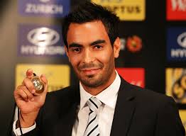 Happy retirement to our only Johnny Warren Medallist, Marcos Flores! 👏🎩🏅