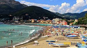 How to get there by car or by train, where to stay, main attractions, popular walking routes. Strand Paraggi