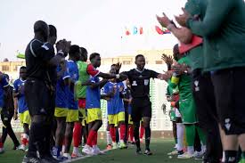 Football-Arbitrage I Une mêlée d'honneur pour El Hadji Malick Samba -