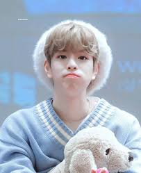 Just by looking your faces.you makes me happy! Straykids Seungmin ìŠ¹ë¯¼ On Instagram Oops I Dropped All My Uwus Why Cuz Kim Seungmin 200111 C Macaron Mole Straykids ìŠ¤ Stray Kids Seungmin Kids Baby Face