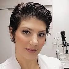Dra. Bárbara Neder Moreira César , Oftalmologista em Vitória