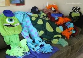 Boo and sully couple costume. Diy Monsters University Family Costumes Mom Endeavors
