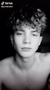 Tiktok Boys In 2020 Curly Hair Men Boy Hairstyles Boys With Curly Hair