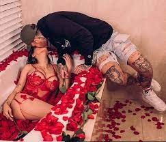 Check spelling or type a new query. Pic Mia Khalifa S Passionate Lip Lock With Beau Robert In A Racy Outfit Ibtimes India