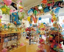 Balloon Shop Tuxedo Bear | The Expat's Guide to Japan