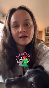 Hoy a Don Palomo le tocó su baño, con agua tibia y al solcito. Lo disfrutó  mucho ! Se relajó completamente ... Este fue su segundo día de tratamiento  con antibióticos, analgésicos