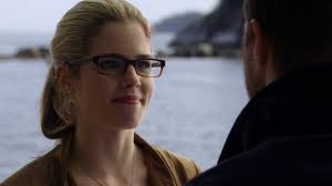 Arrow Season 3 Clip Features Felicity's New Job
