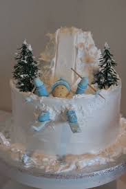 Maybe you would like to learn more about one of these? Pin By Zlatka Gabrisova On Amazing Cakes Christmas Cake Decorations Christmas Cake Xmas Cake