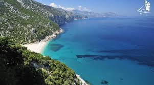 Km 7 su strada asfaltata fino alla chiesetta di san pietro, km 15 su strada sterrata, km 2 a piedi da dove si posteggia tempo di percorrenza: Cala Sisine Arrivare Sara Piu Facile Sardegna In Blog 2021
