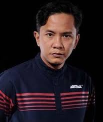 She rents out an apartment. Istanbul Aku Datang Cast Crew On Mubi