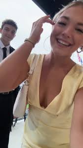 sky (@skylarvansovich)