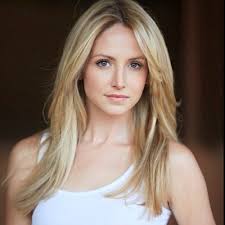 Jaclyn Lyons (@jaclynmlyons)