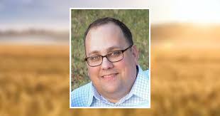 Traci Chambers's Instagram, Twitter & Facebook