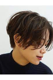 男の子っぽく見えない 前髪長めの前下がりショートヘア 美容室カキモトアームズのおすすめヘアスタイルカタログ ヘアカット ヘアスタイル ヘアースタイル