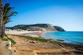 There is a delicious array of fabulous dishes to try and when visiting definitely don't miss the fresh fish! Lagos Eine Portugiesische Stadt Aus Dem Bilderbuch Urlaubsguru