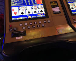 Video poker machine