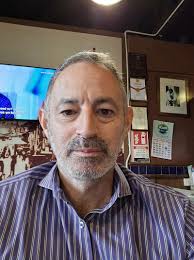 A question for Malaysians Do you agree that pandan cake is 'unfilling'? Not  Unfulfilling (Pandan cake is one of my favourite Malaysian discoveries) I  mean it is so light it doesnt fill