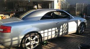 How many can be seated in an audi convertible? Hardtop Hardtop Preparation Possible