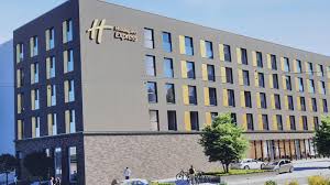 This hotel is located only 200 m from the airport and enjoys excellent links to the motorway. Hotel Statt Busbahnhof Holiday Inn In Der Innenstadt Von Halle Wird Gebaut Du Bist Halle